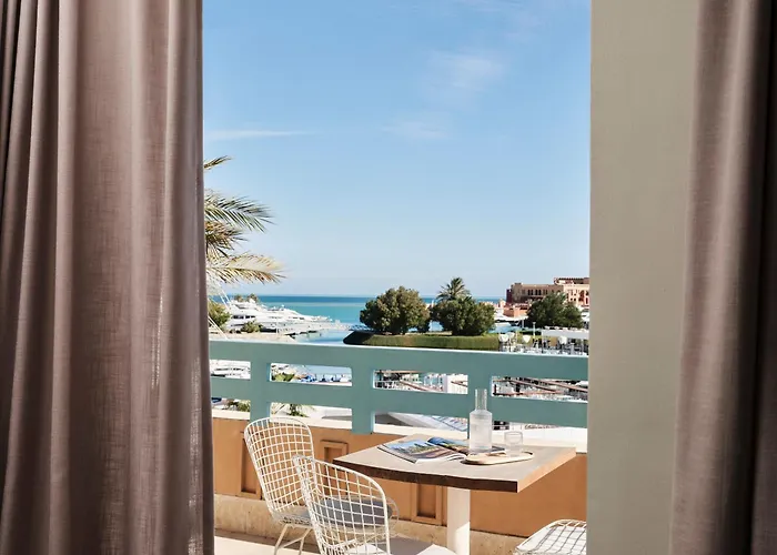 Captain\'S Inn Hotel